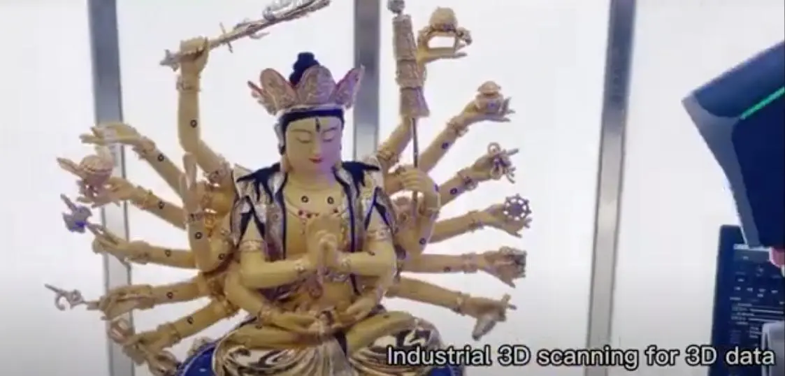 L'unica statua del Buddha viene replicata dalla stampante UnionTech SLA
